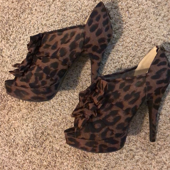 Metaphor Shoes - Metaphor Heels